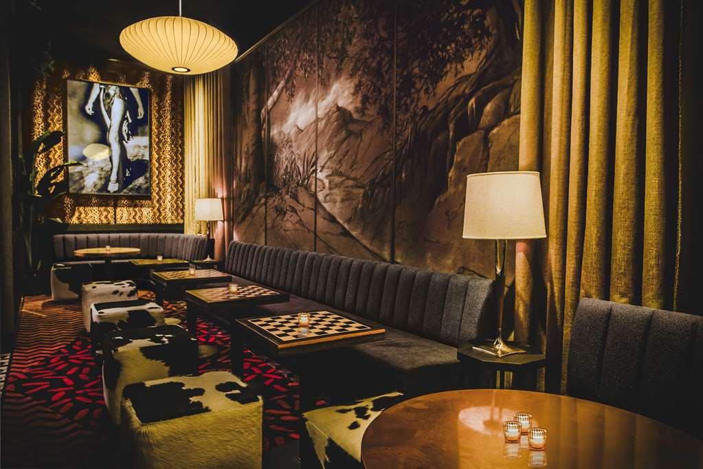 Sixty Soho Hotel New York Restaurant photo The living room at the Wynn