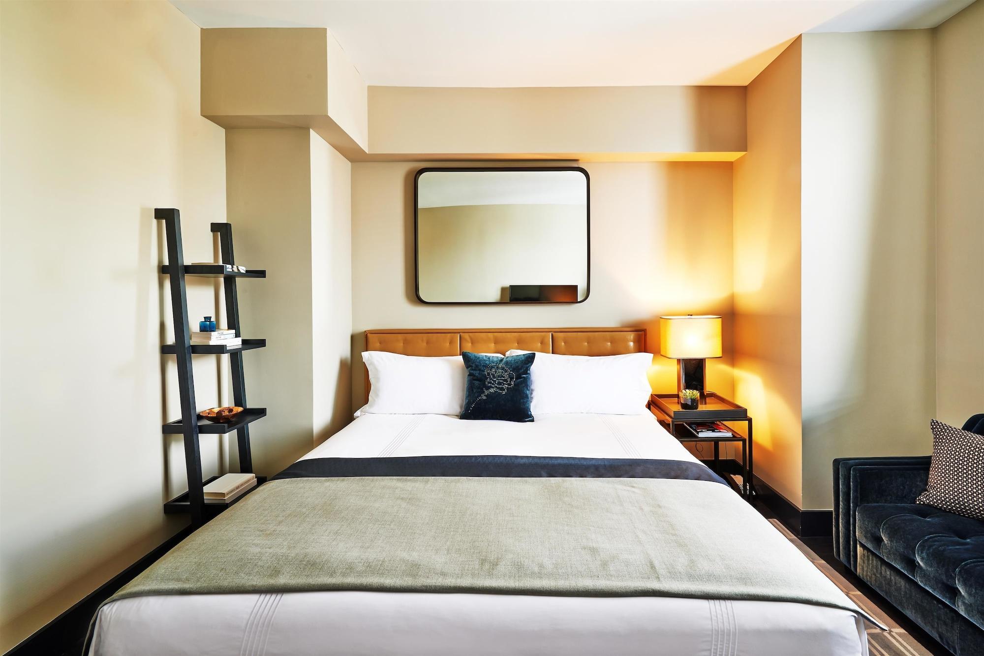 Sixty Soho Hotel New York Exterior photo A room at the Standard East Village