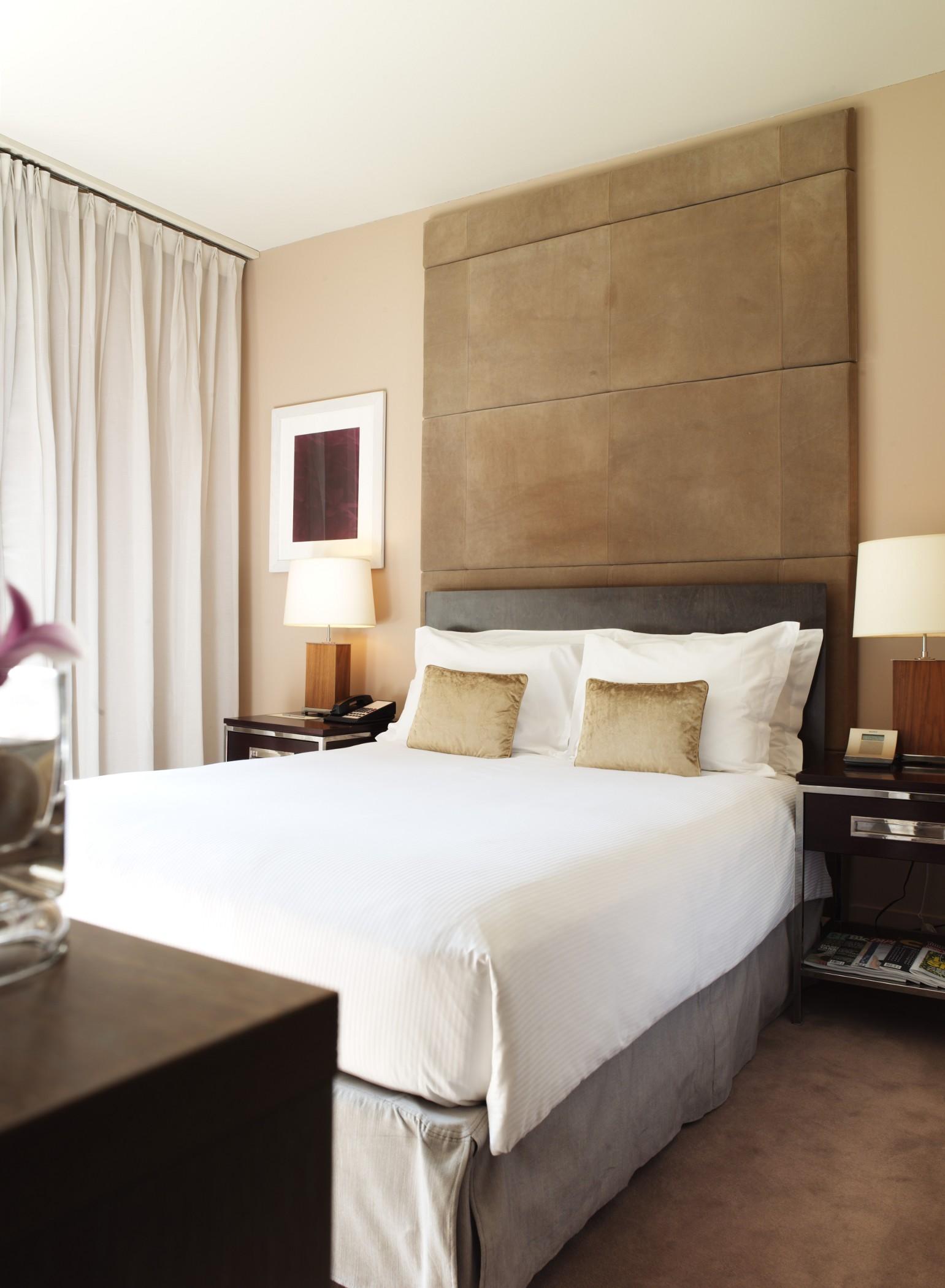 Sixty Soho Hotel New York Exterior photo A bedroom at the Mandarin Oriental, Munich