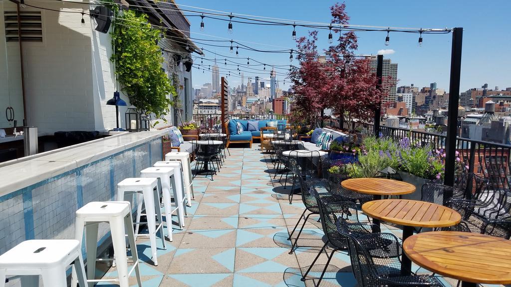Sixty Soho Hotel New York Exterior photo Rooftop bar at the Standard East Village